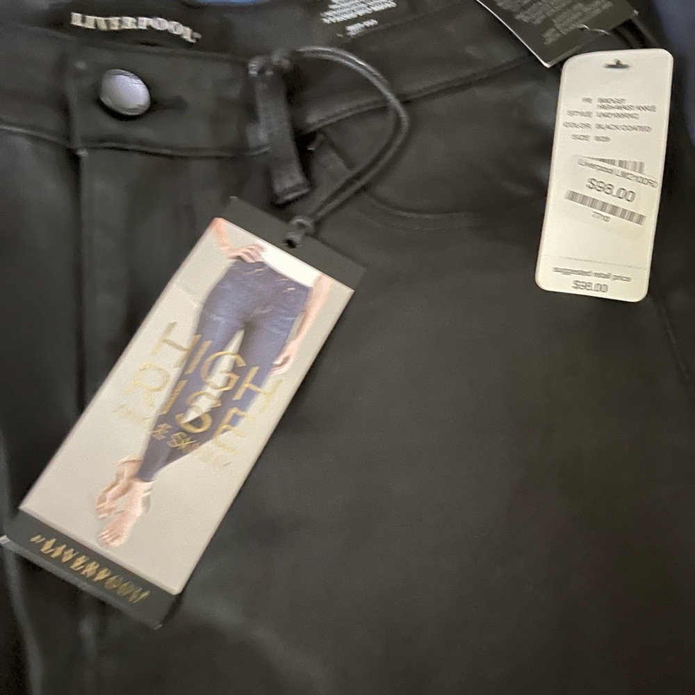 NWT Black Coated Liverpool Jeans Highrise